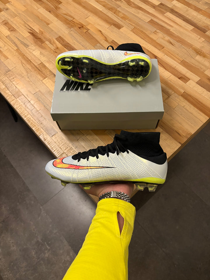 Nike Mercurial Superfly 4 White FG