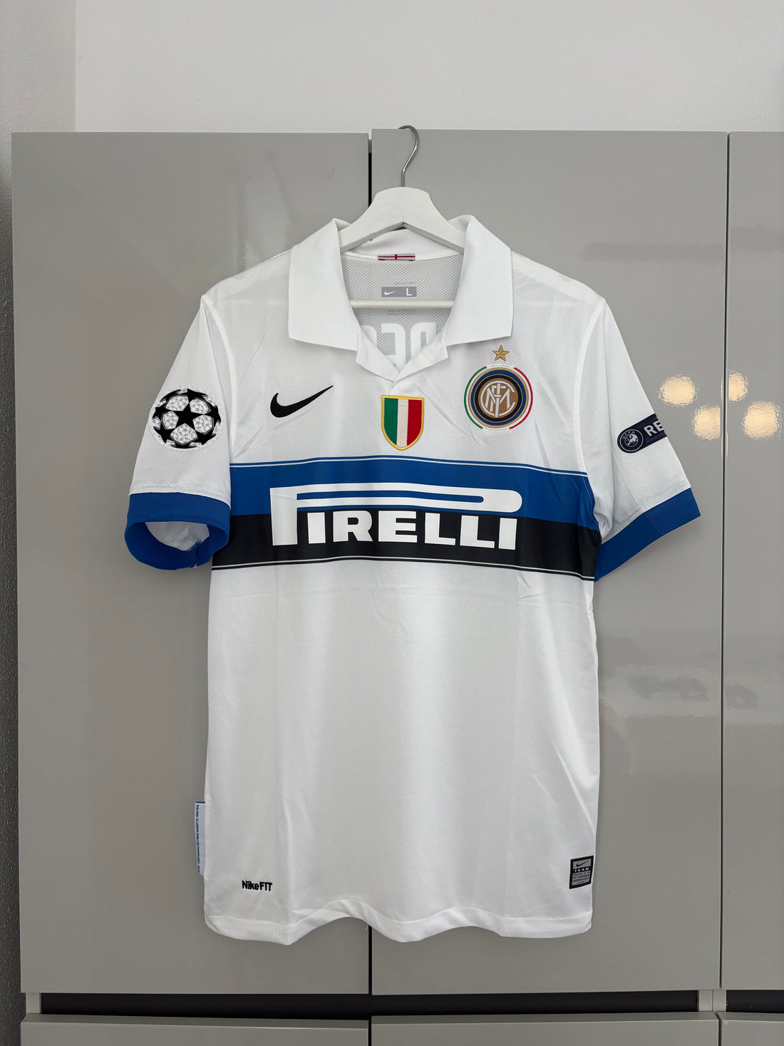 Inter 09/10 away (quaresma)