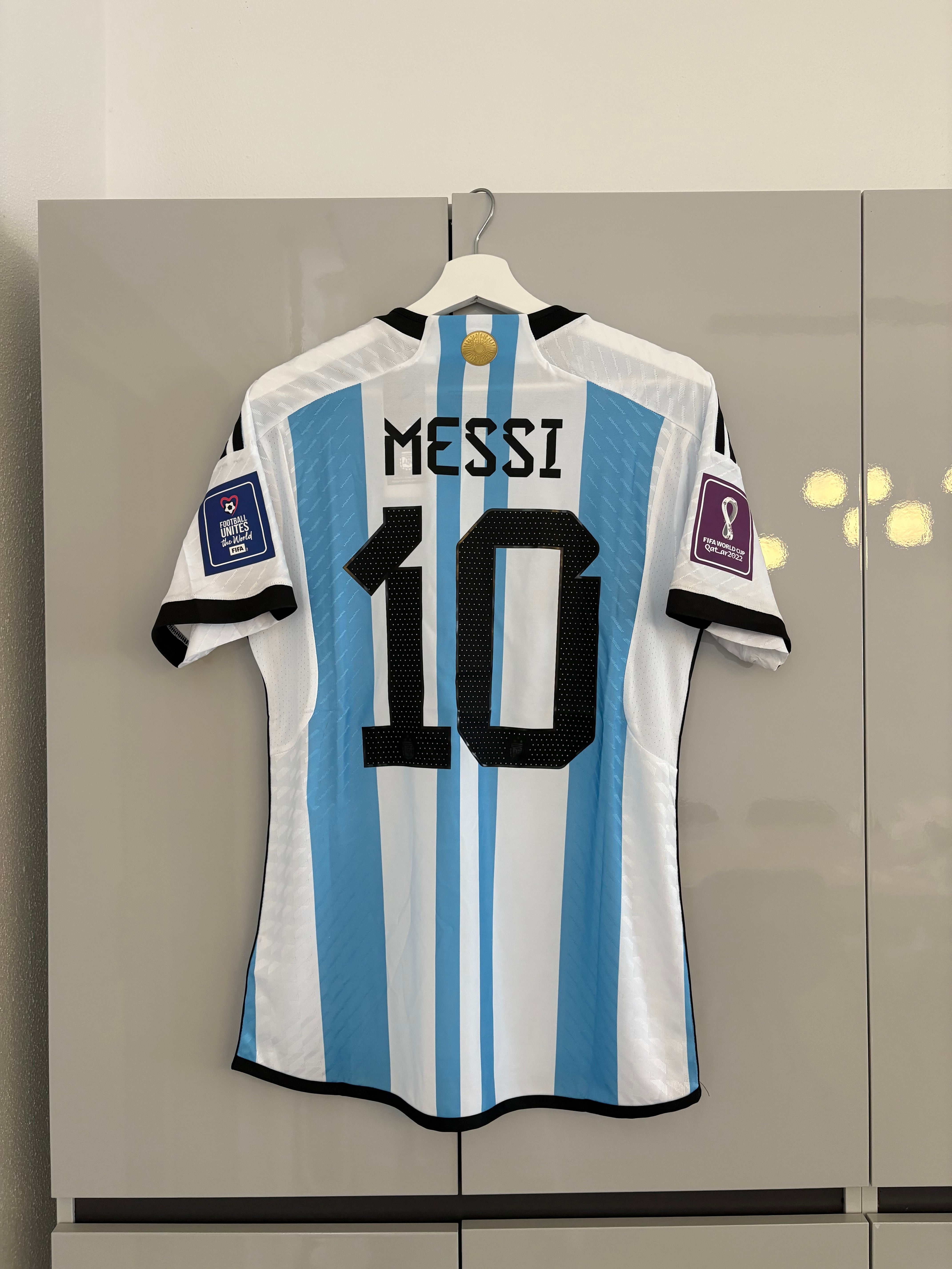 Argentina 2022 (messi) l, fits as m