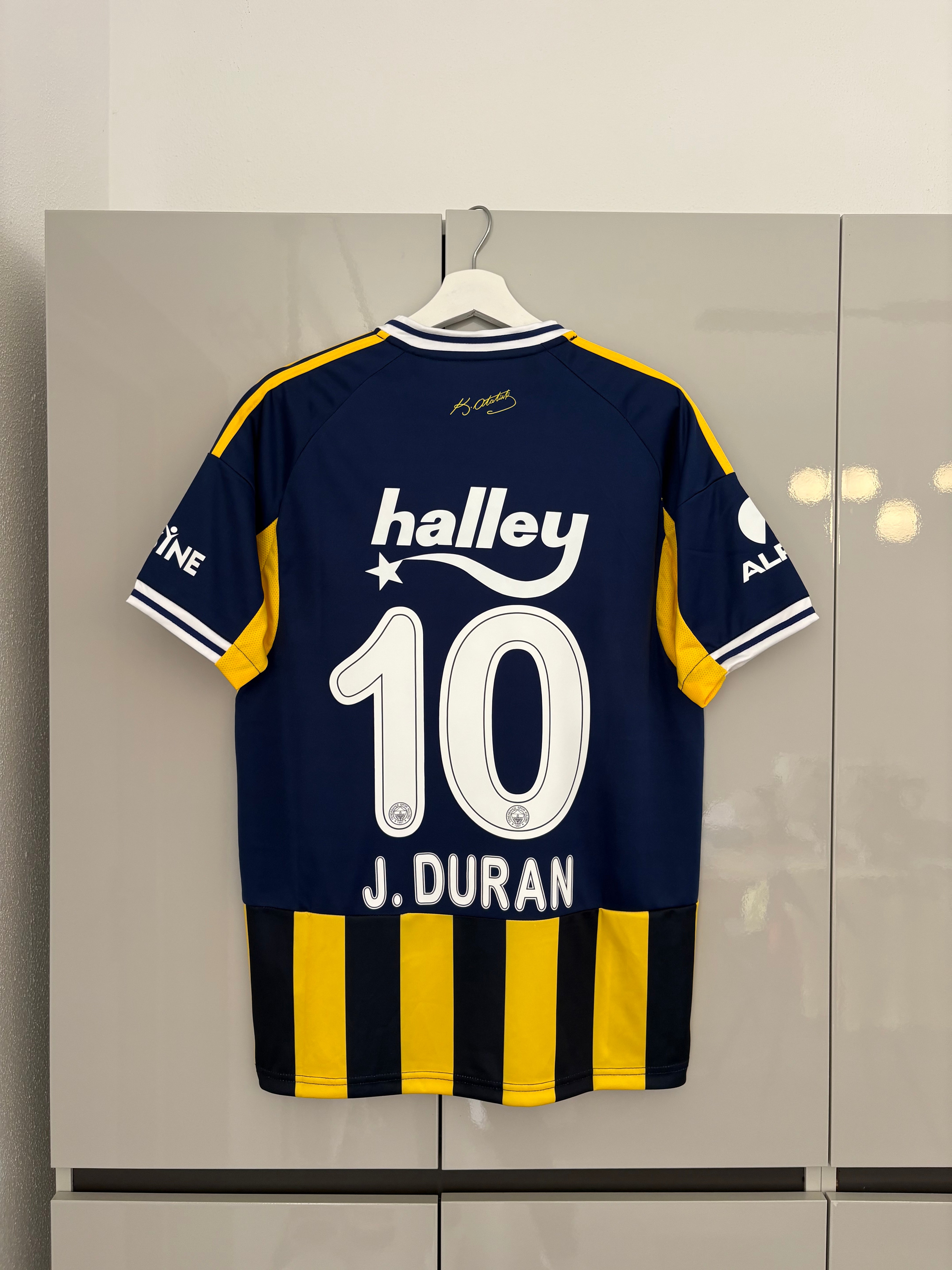 Fenerbahçe 25/26 (duran) L, fits as M