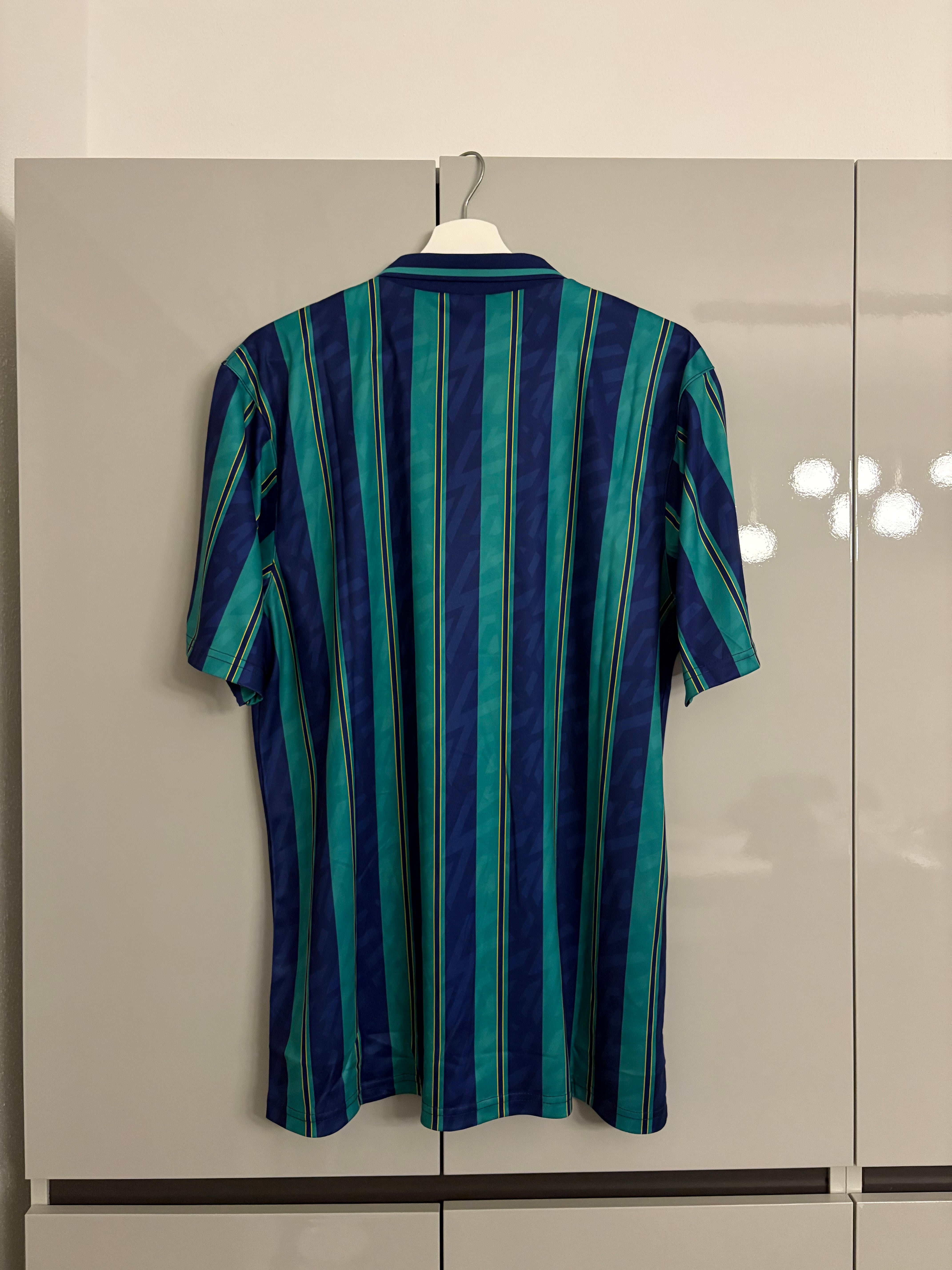 Ajax 93/94 Away
