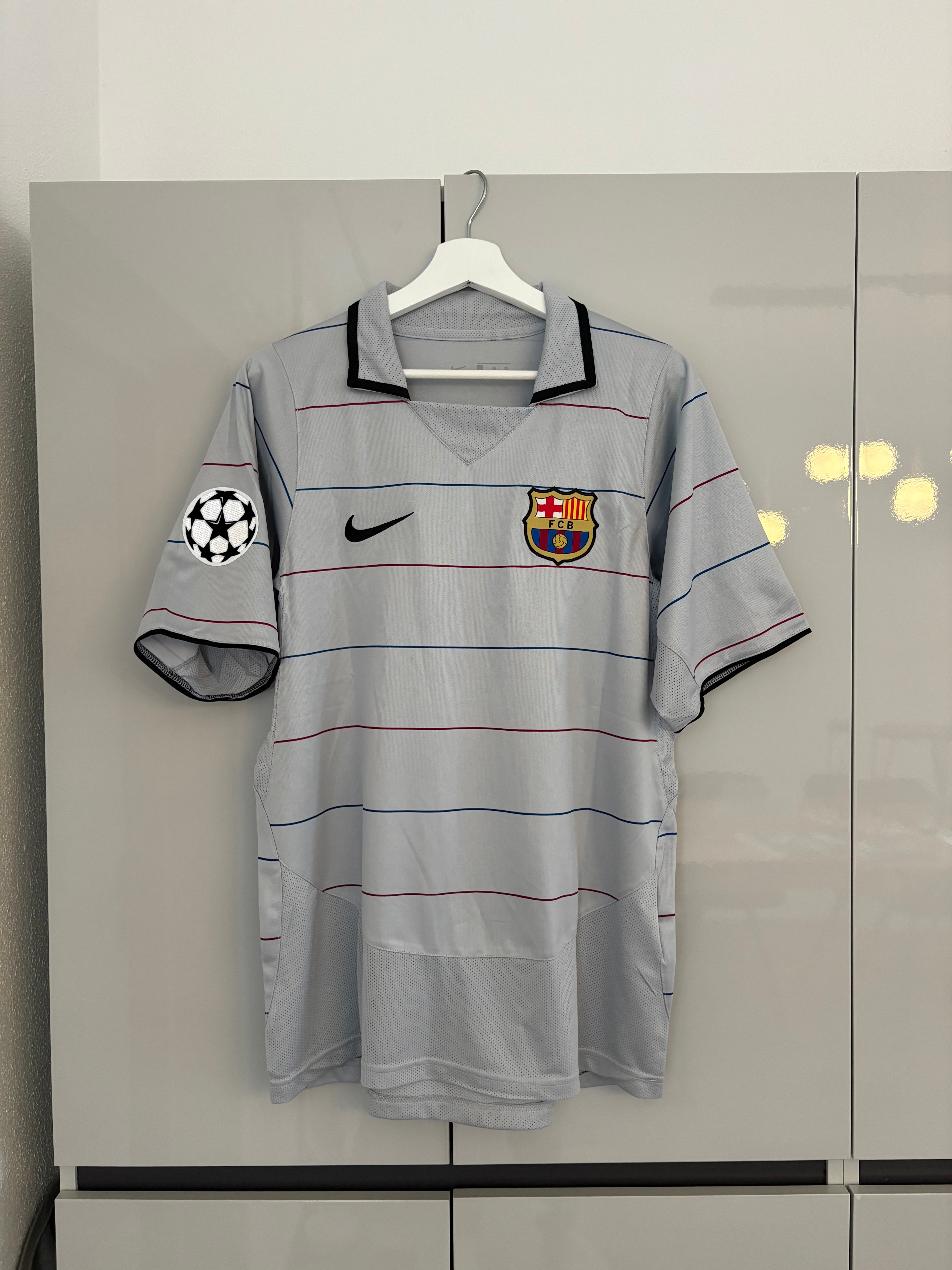 Barcelona 03/04 Away (ronaldinho)