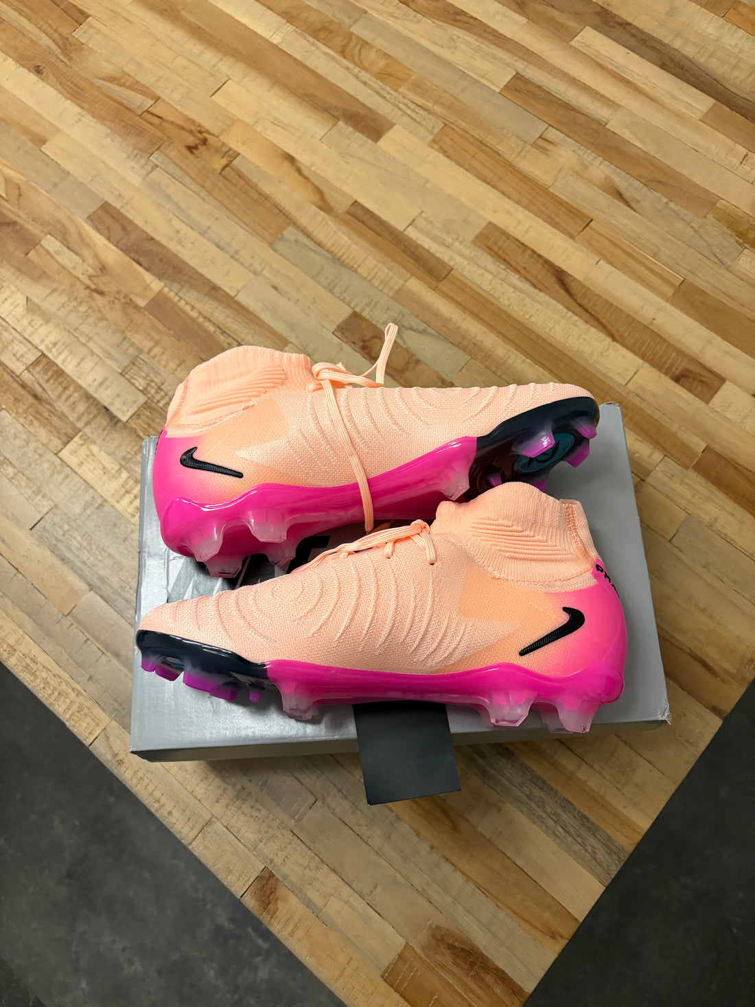 Nike Phantom Luna 2 Pink FG