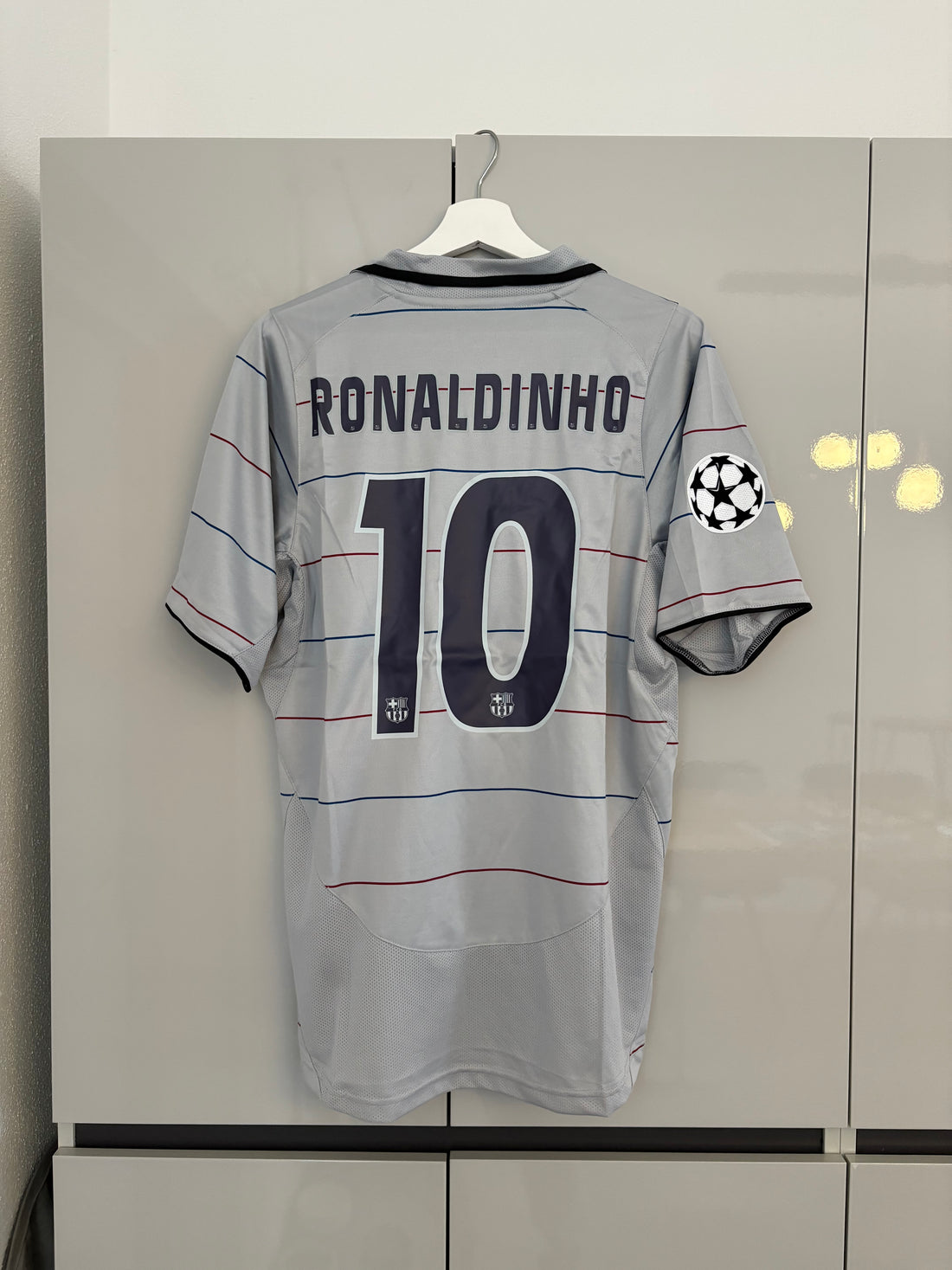 Barcelona 03/04 Away (ronaldinho)