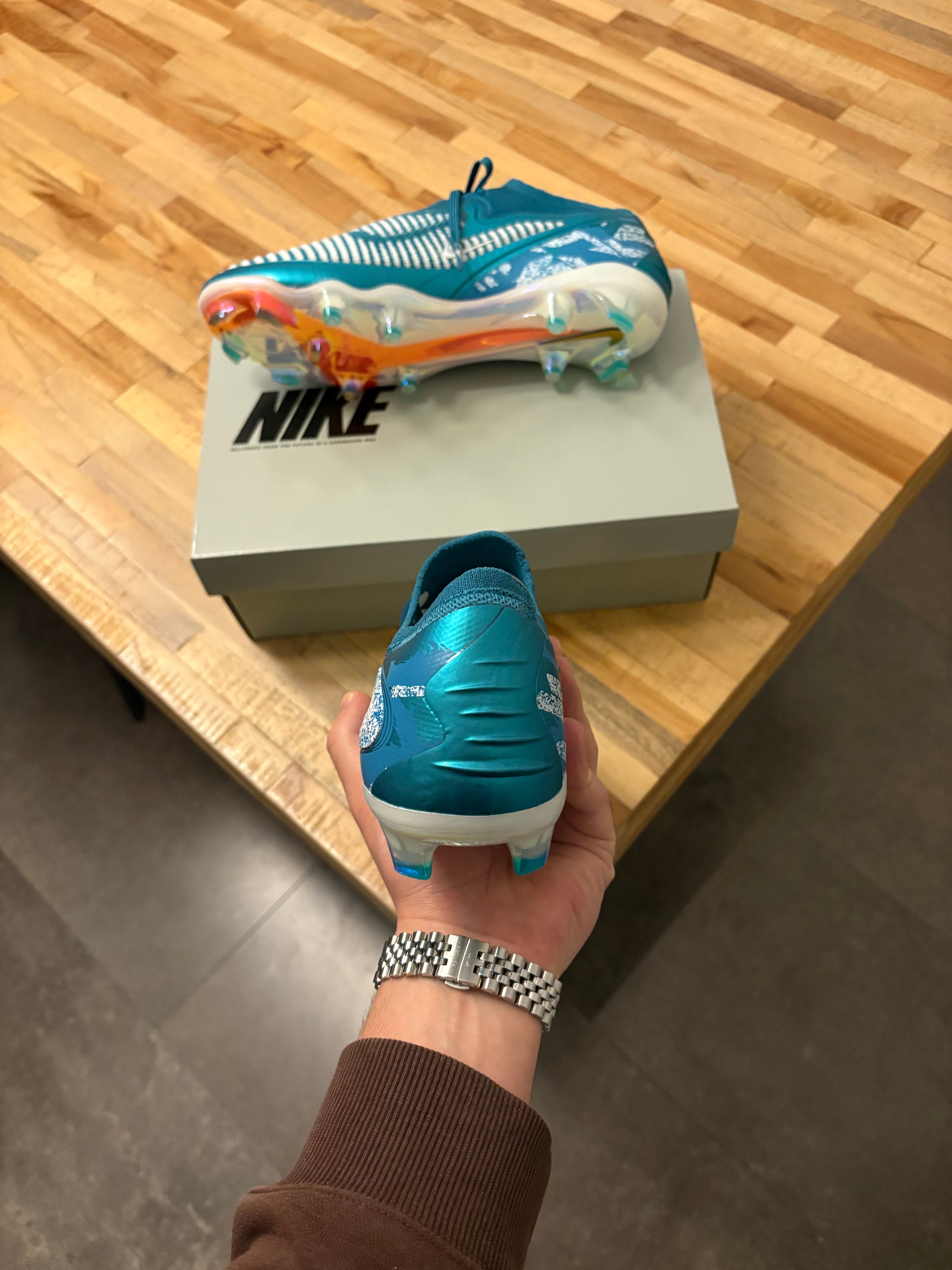 Nike Phantom 6 Low Elite Aqua FG