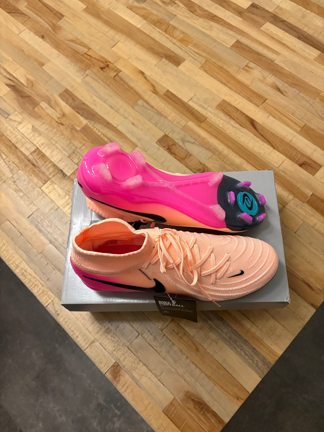 Nike Phantom Luna 2 Pink FG