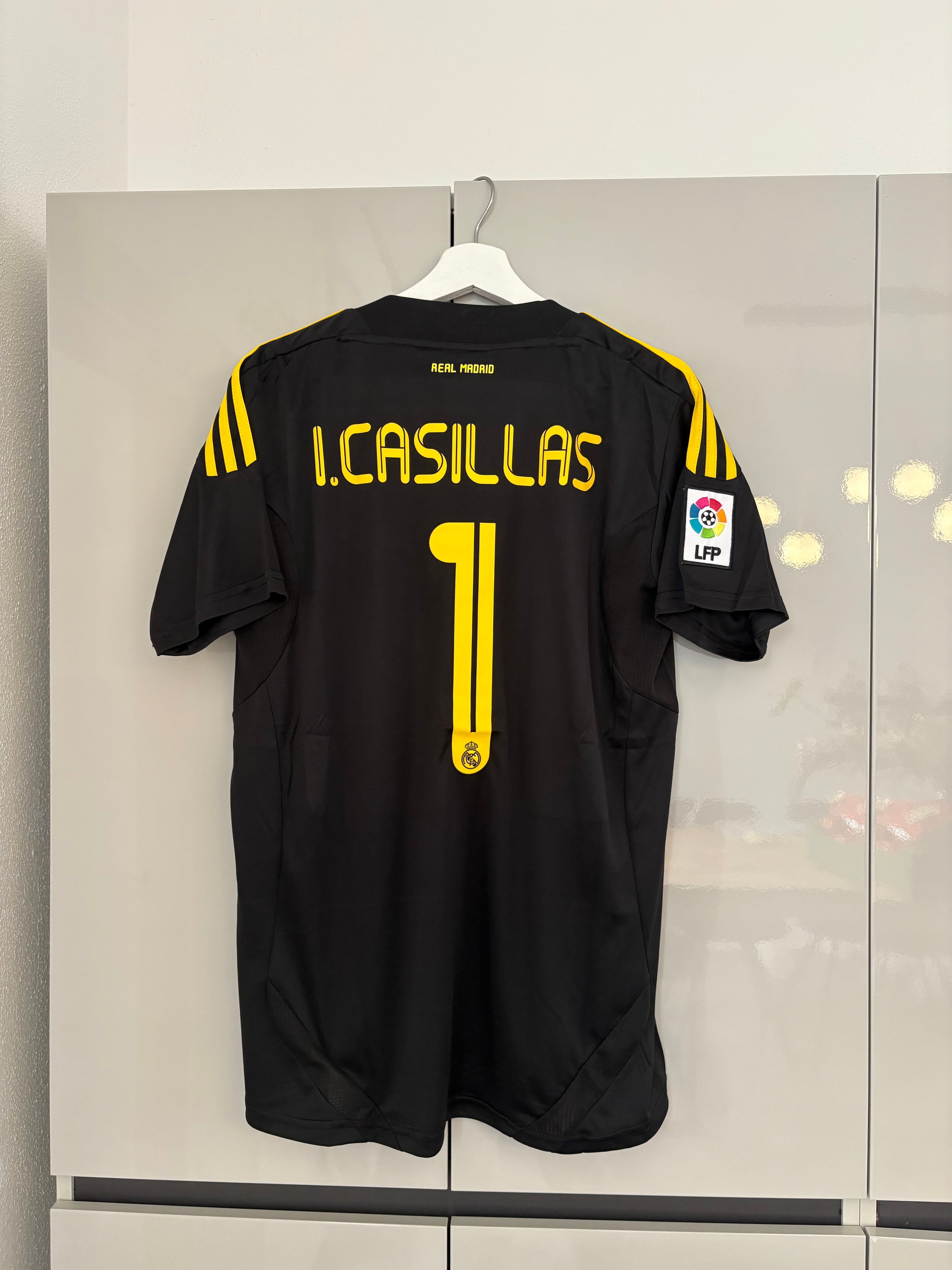 Real Madrid 11/12 GK Black (casillas)