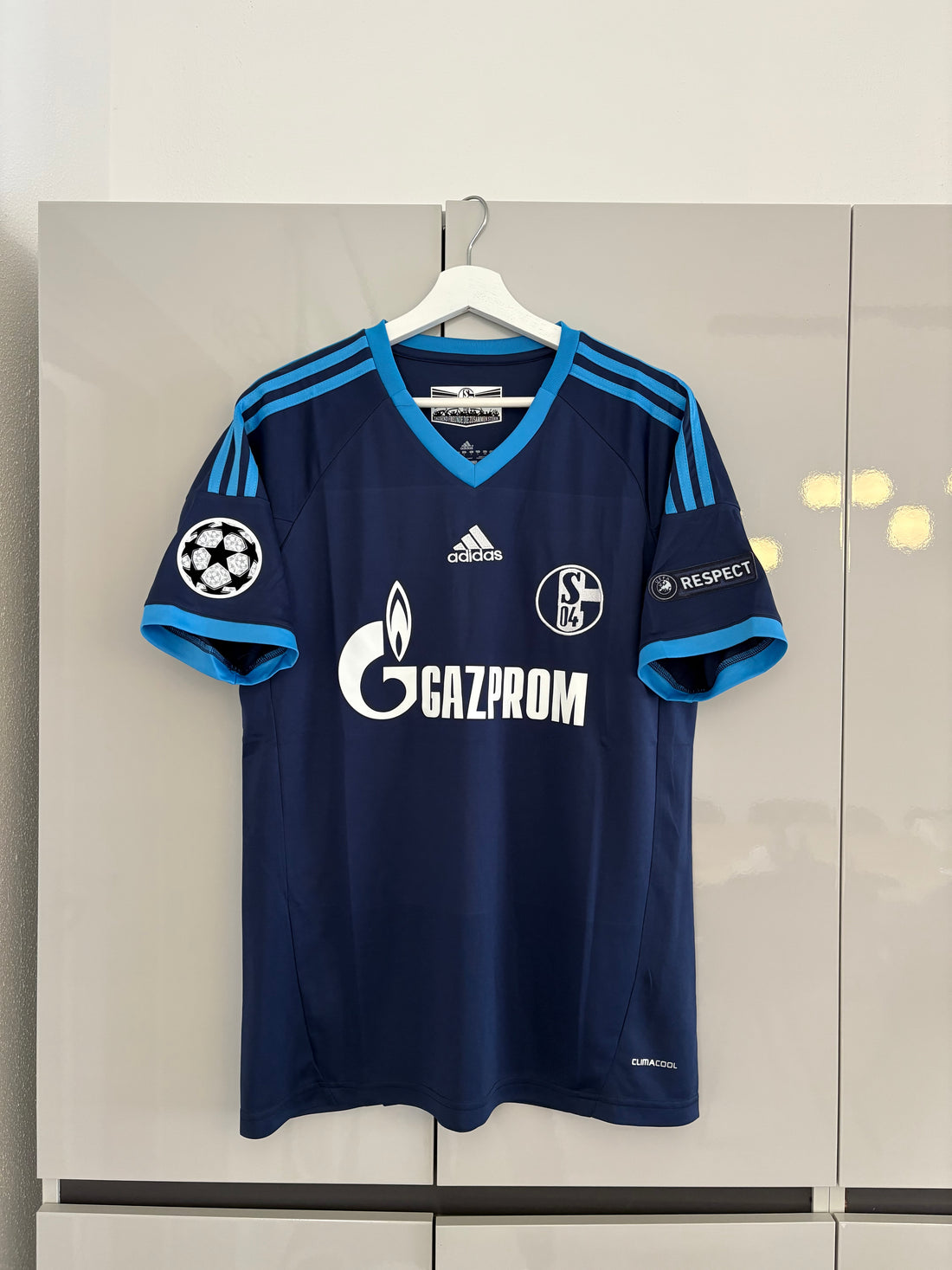 Schalke 04 10/11 away (raul)