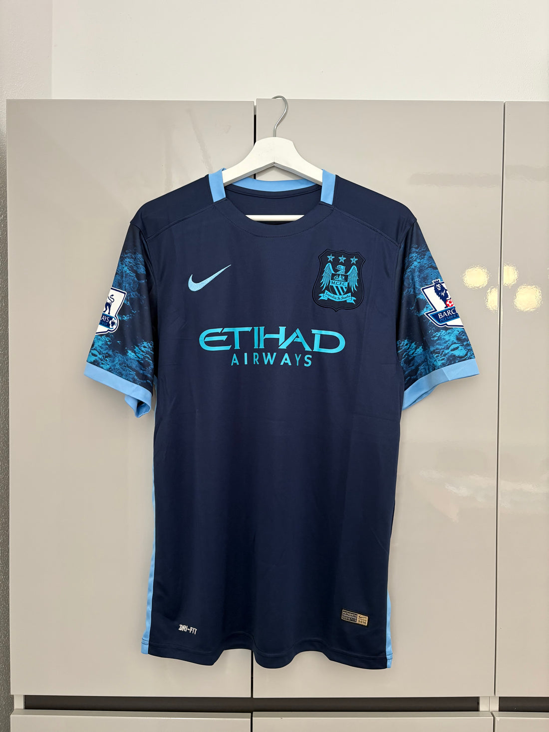 Manchester City 15/16 Away (kompany)